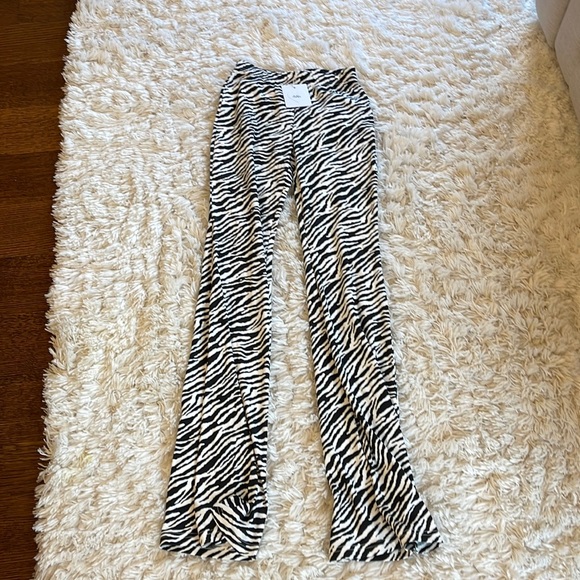 Adika flare pants - Picture 1 of 3